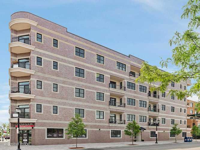 105 S Cottage Hill Ave #202 Elmhurst, IL 60126
