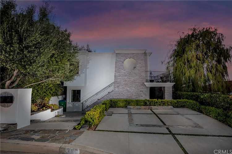 261 La Brea St Laguna Beach, CA 92651