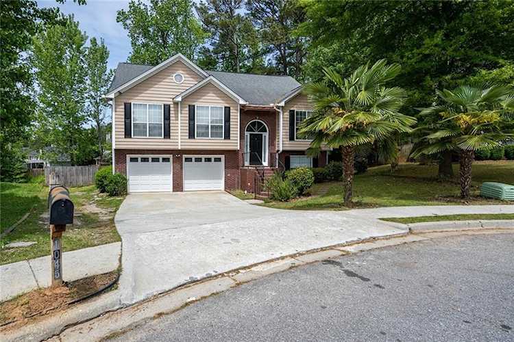 1045 Eagle Pointe Dr Lawrenceville, GA 30044