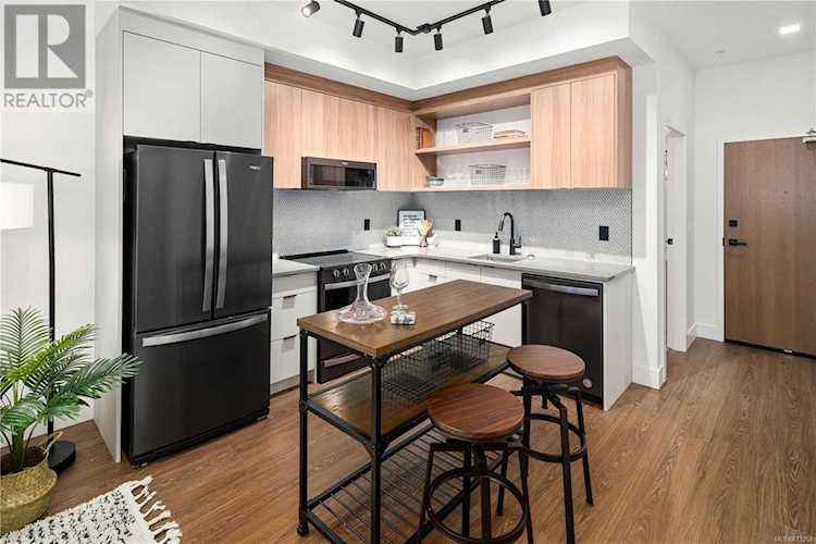 515 Chatham Victoria, BC V8T1E1