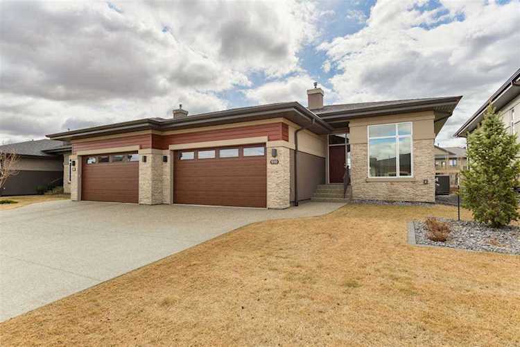 910 Wood Place Edmonton, AB T6W 3G8
