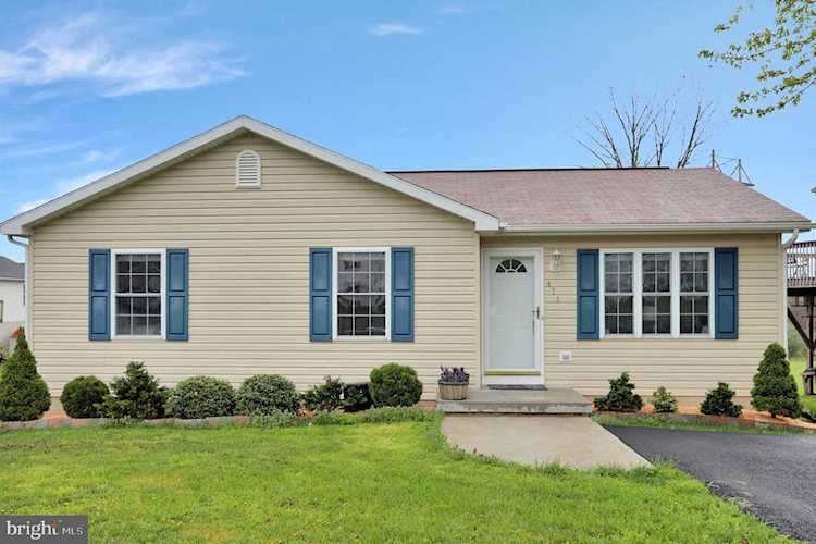 471 Universe Dr Martinsburg, WV 25404