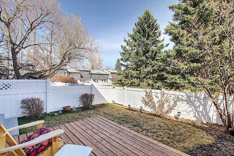 362 Brae Glen Rd SW Calgary, AB T2W 1R6