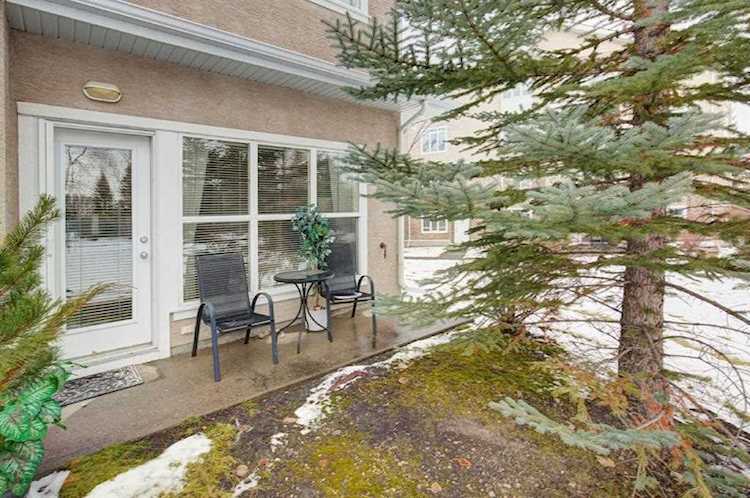 59 Parkridge View SE Calgary, AB T2J 7G7