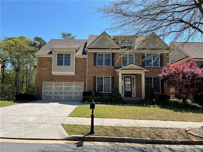 3324 Willow Glen Trl Suwanee, GA 30024