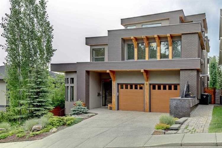 1009 38 Ave SW Calgary, AB T2T 2J3