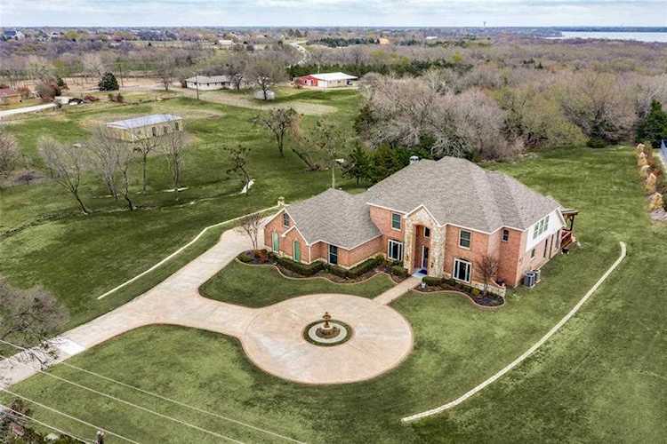 133 Brockdale Park Lucas, TX 75002