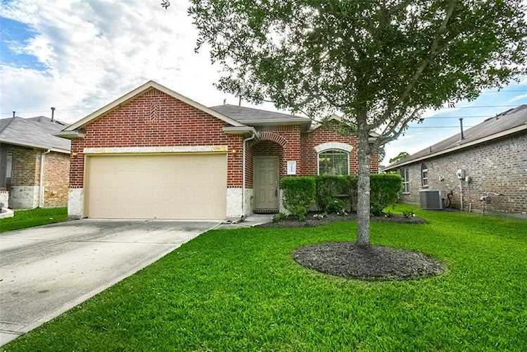 3123 Hurst Green Ln Fresno, TX 77545