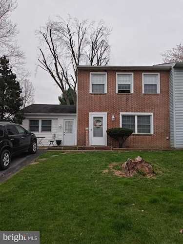 1549 Manor Blvd Lancaster, PA 17603