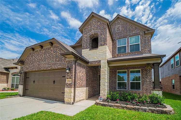 2522 Oakleaf Ash Ln Fresno, TX 77545