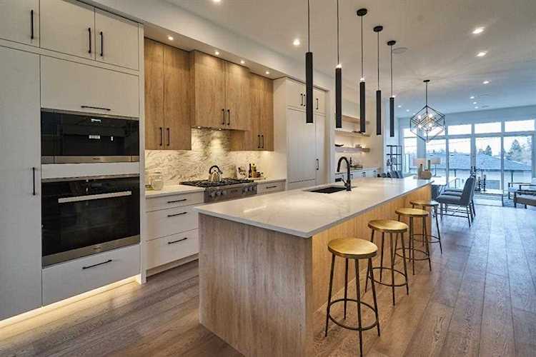 5020 21 St SW Calgary, AB T2T 5B8