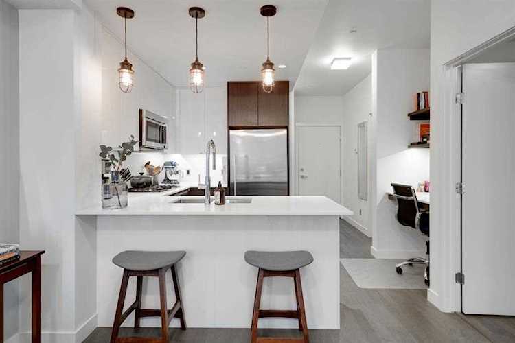 305 18 Ave SW #230 Calgary, AB T2S 0C4