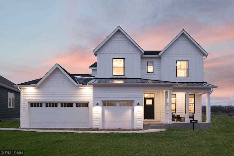 976 Oakwood Road Newport, MN 55055