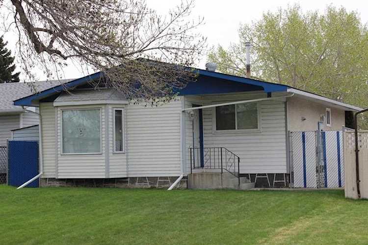 3440 31A Ave SE Calgary, AB T2B 0J1