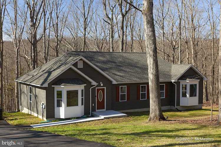 240 White Oak Ct Harpers Ferry, WV 25425 | MLS ® WVJF141828 Photo 1