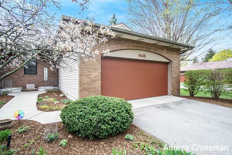 648 Spring Ln Holland, MI 49423