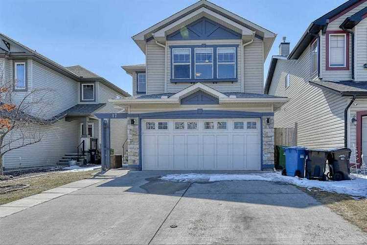 17 Brightondale Park SE Calgary, AB T2Z 4N7