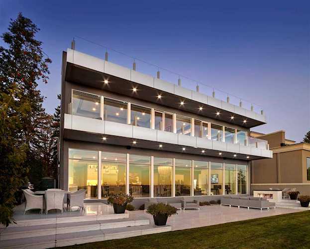 8606 Saskatchewan Drive Edmonton, AB T6G 2A8