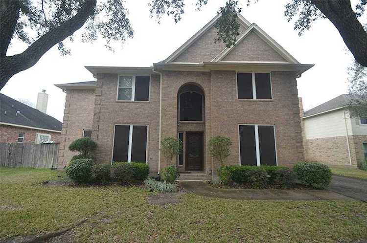 2114 Maplegate Dr Missouri City, TX 77489