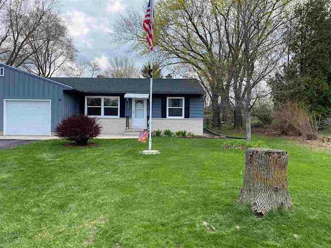 1009 W South St Stoughton, WI 53589