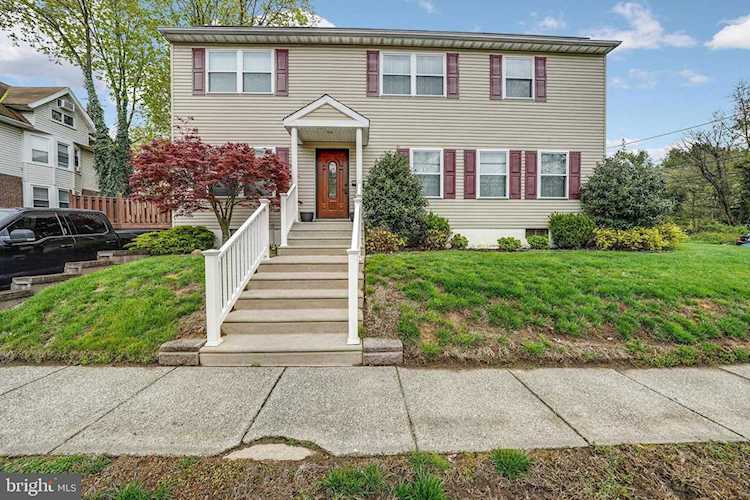 48 E Logan Ave Glenolden, PA 19036