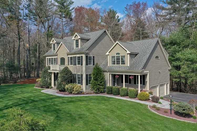 34 Wilson Hopkinton, MA 01748
