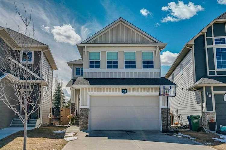 53 Westmore Place SW Calgary, AB T3H 0Z2