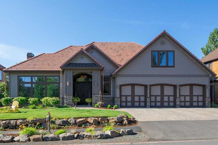 19035 Mount McLoughlin Ln Bend, OR 97701