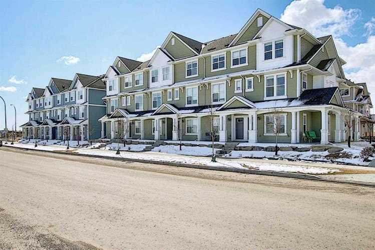 93 Copperstone Rd SE Calgary, AB T2Z 5G2