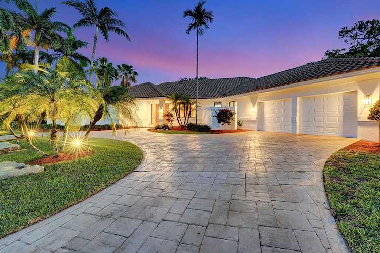 4235 Saint Charles Way Boca Raton, FL 33434