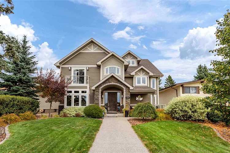 5527 113A Street NW Edmonton, AB T6H 1A5