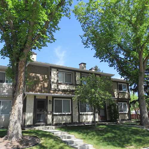 104 Tudor Lane Edmonton, AB T5J 3T5