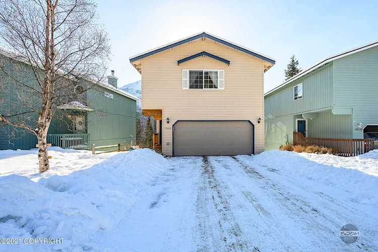 19644 Highland Ridge Drive Eagle River, AK 99577