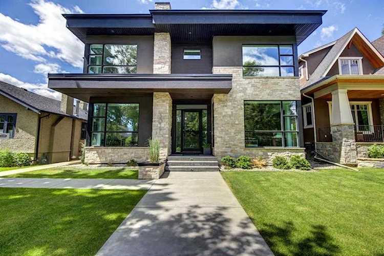 3027 3 St SW Calgary, AB T2S 1V2