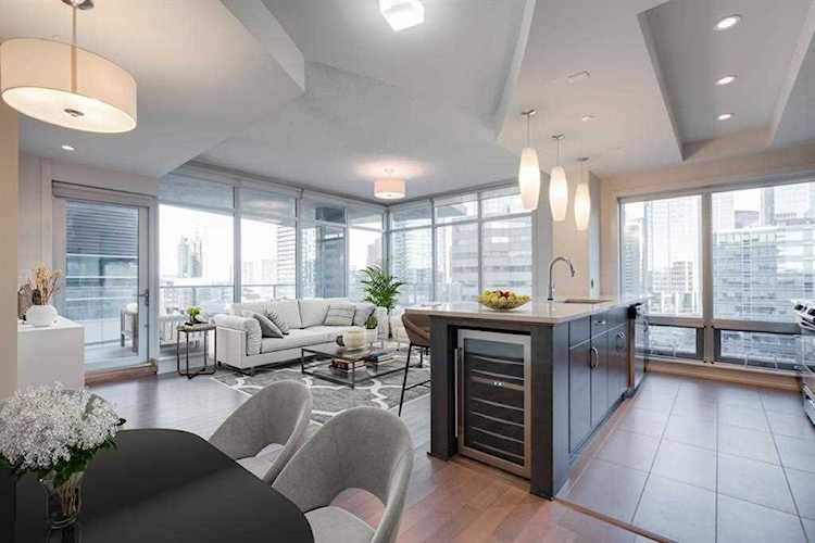 530 12 Ave SW #802 Calgary, AB T2R 0H3