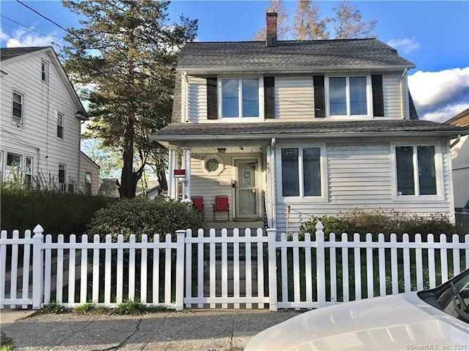 562 North Ridgefield Avenue Bridgeport, CT 06610