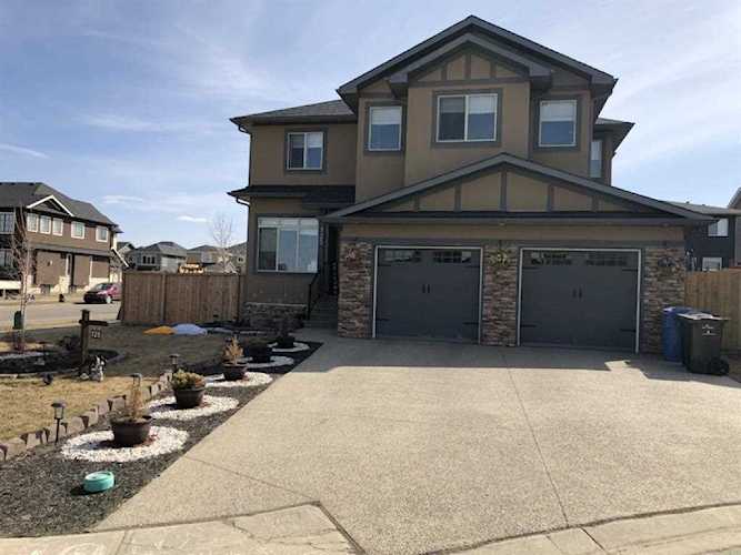 125 Kinniburgh Bay Chestermere, AB T1X 0R8