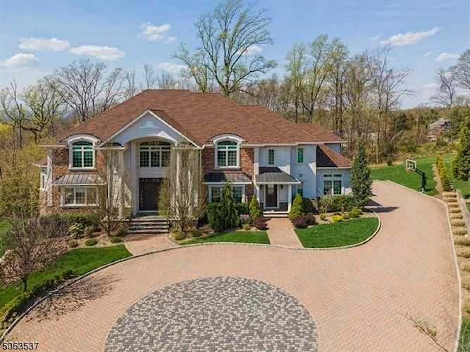 10 Jason Ln Livingston Twp., NJ 07039