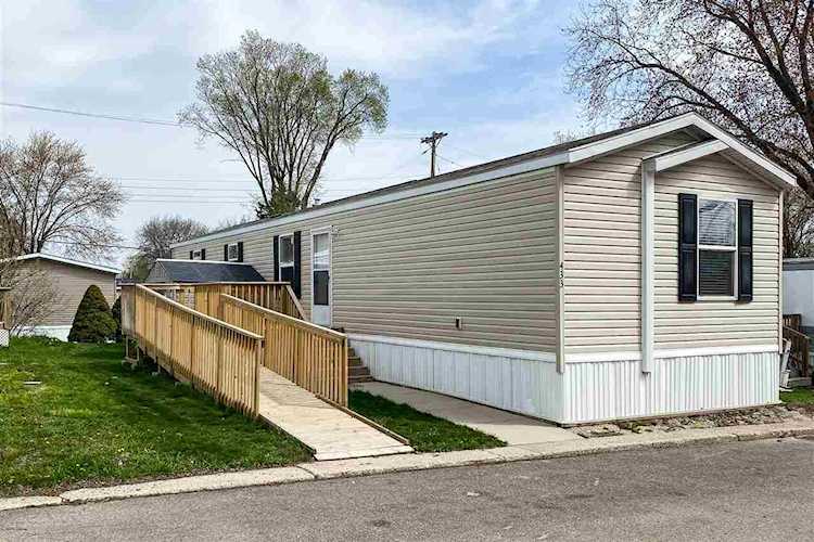 433 Warbler Ln Madison, WI 53704-0001