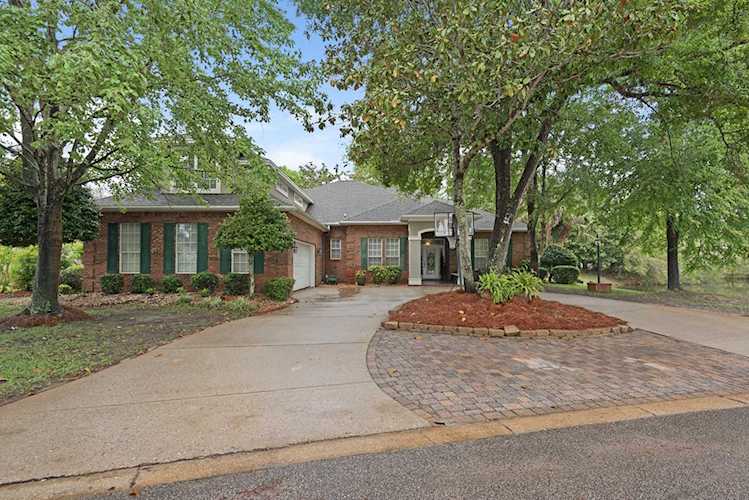 4243 Cougar Circle Niceville, FL 32578