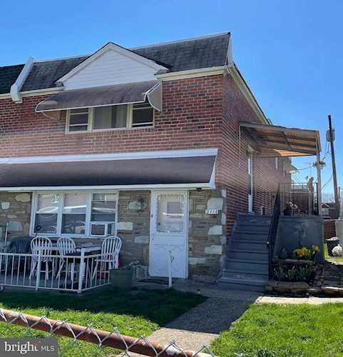 2116 Benson St Philadelphia, PA 19152