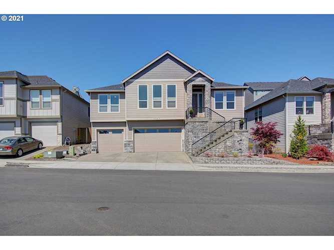 3427 U St Washougal, WA 98671