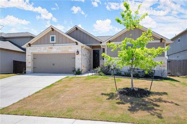 135 Finley ST Hutto, TX 78634