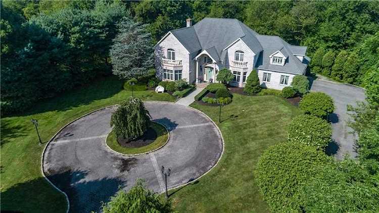 5 Mawney Brook Rd East Greenwich, RI 02818