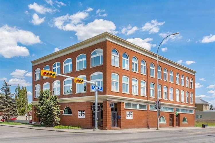 812 8 St SE #207 Calgary, AB T2G 2Z2