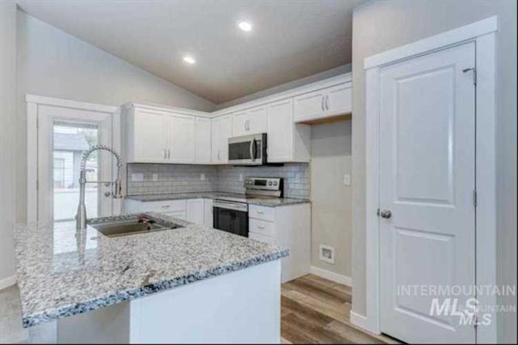 3 Park Ave. Kuna, ID 83634