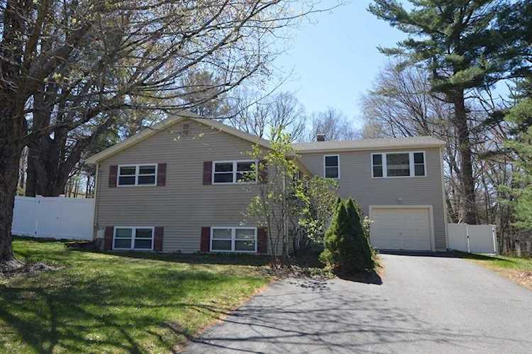 68 Andrew Ln Holliston, MA 01746