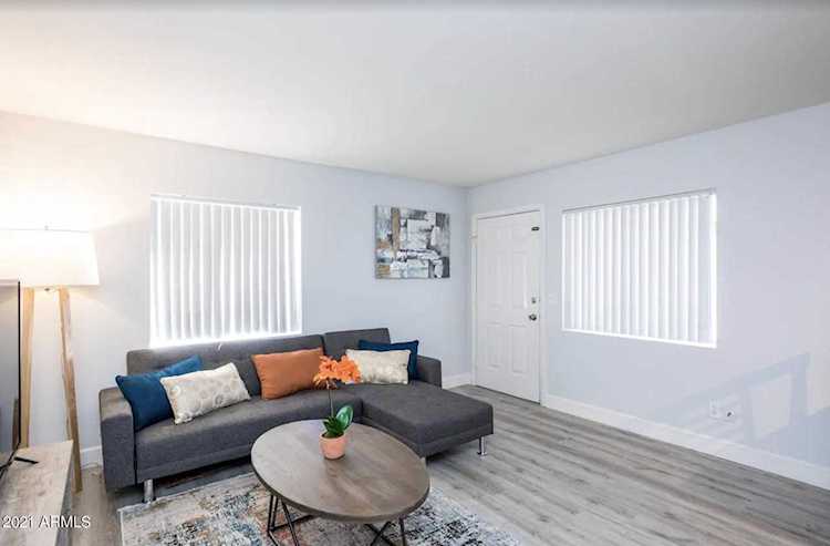 17 E Ruth Avenue #110 Phoenix, AZ 85020 | MLS 6227297 Photo 1