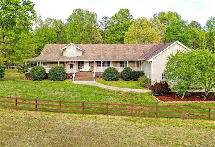 10382 Old Towne Ln New Kent, VA 23124