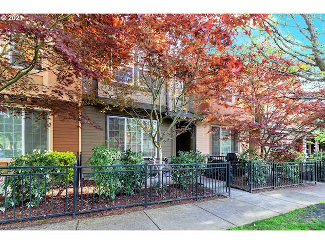 1292 SE Bianca St Hillsboro, OR 97123